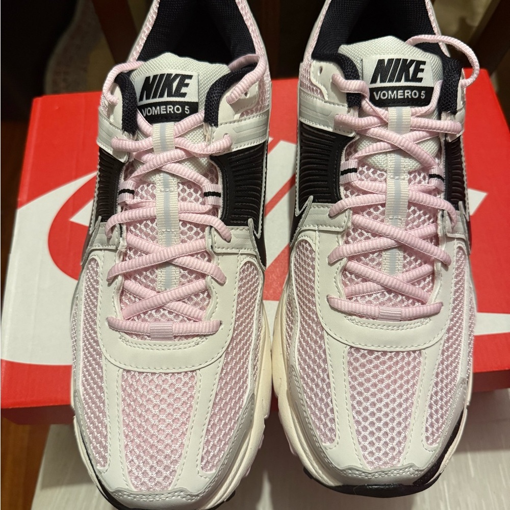 Nike Mens Vomero 5 Pink Black Sneakers